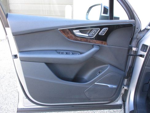 Used 2018 Audi Q7 3.0T Prestige w/ Prestige Package image 61