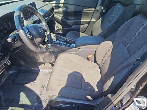 Used 2025 Honda Accord Sport image 28