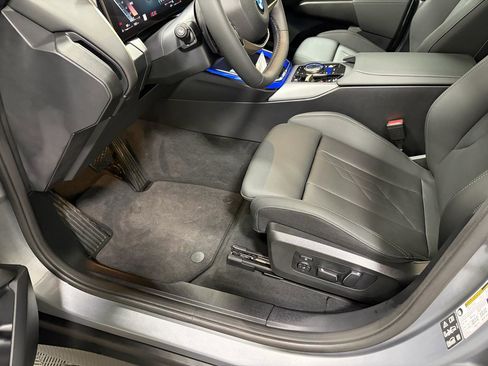 Used 2025 BMW X3 xDrive30i w/ Premium Package image 37