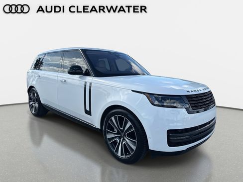 Used 2023 Land Rover Range Rover Long Wheelbase SE image 8
