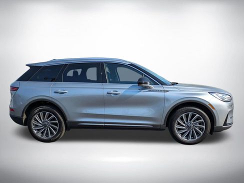 Used 2023 Lincoln Corsair Reserve w/ Equipment Group 201A AWD/4WD image 3