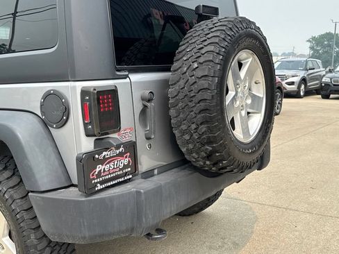 Used 2014 Jeep Wrangler Unlimited Sport w/ Quick Order Package 24S AWD/4WD image 13