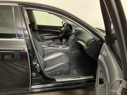 Used 2013 INFINITI G37 Journey RWD image 29