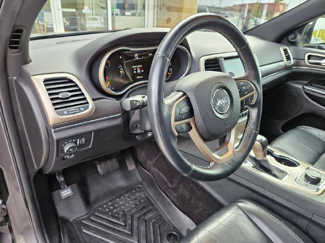 Used 2017 Jeep Grand Cherokee Limited AWD/4WD image 18