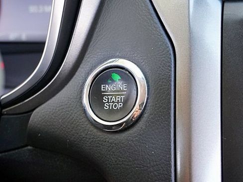 Used 2019 Ford Fusion SE FWD image 39