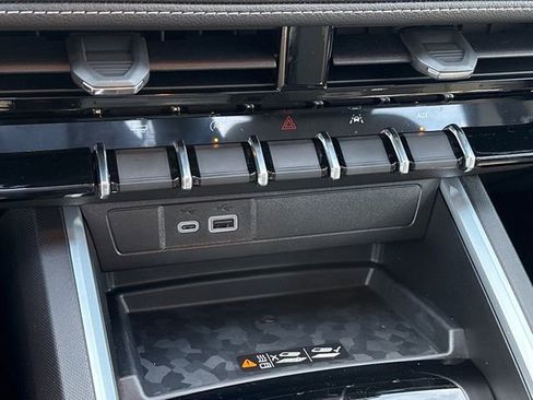 New 2026 Chevrolet Colorado LT image 8