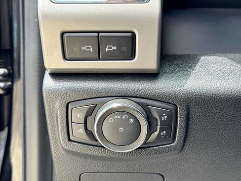 Used 2020 Ford F150 Lariat w/ Equipment Group 502A Luxury AWD/4WD image 25
