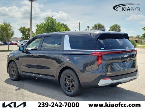 New 2026 Kia Carnival FWD image 4