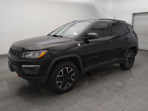 Used 2020 Jeep Compass Trailhawk AWD/4WD image 2