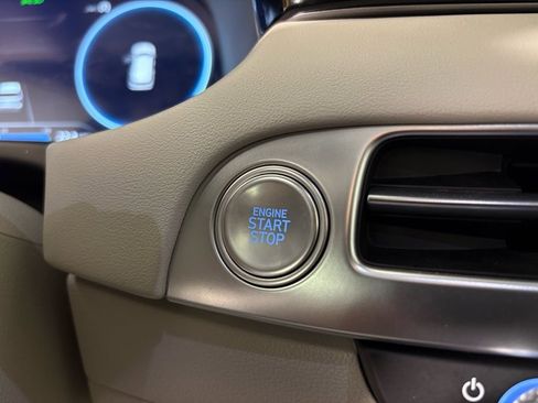 Used 2025 Hyundai Palisade Calligraphy image 24