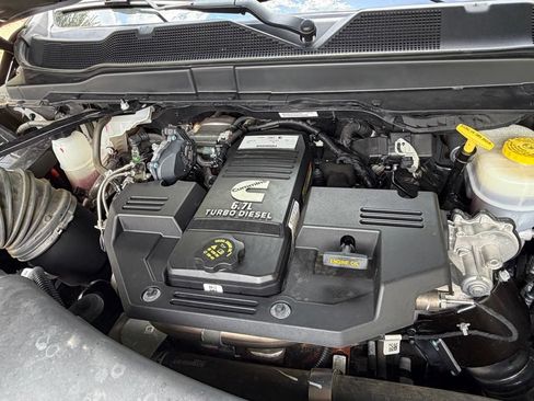 Used 2024 RAM 3500 Limited w/ Night Edition AWD/4WD image 32