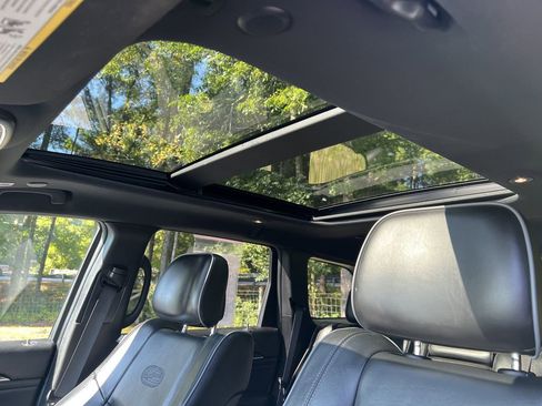 Certified 2021 Jeep Grand Cherokee Overland image 16