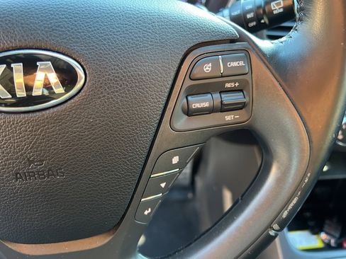 Used 2016 Kia Forte SX image 16