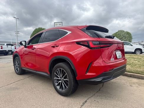 Used 2025 Lexus NX 250 250 Premium w/ Cold Area Package image 4