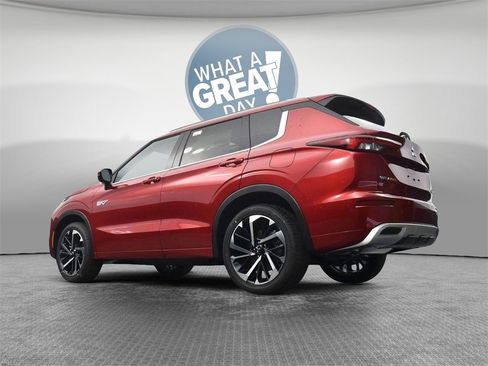 New 2025 Mitsubishi Outlander SEL image 41