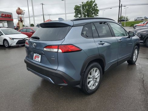Certified 2024 Toyota Corolla Cross LE w/ Moonroof Package AWD/4WD image 4