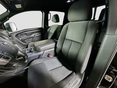 Used 2018 Nissan Titan SV w/ SV Convenience Package AWD/4WD image 22