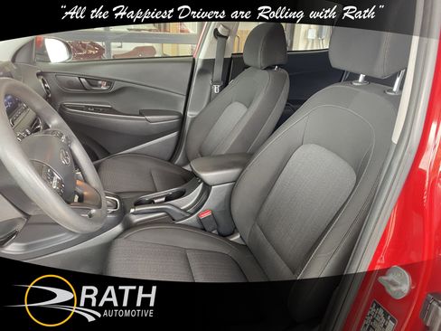 Used 2022 Hyundai Kona SEL w/ Cargo Package AWD/4WD image 11