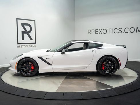 Used 2016 Chevrolet Corvette Stingray Coupe w/ 3LT Preferred Equipment Group image 8