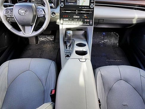 Used 2019 Toyota Avalon XLE image 20