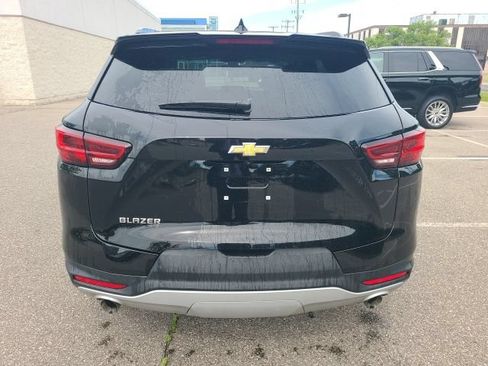 Used 2024 Chevrolet Blazer LT w/ Convenience Package FWD image 6