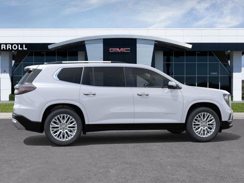 New 2026 GMC Acadia Denali FWD image 5