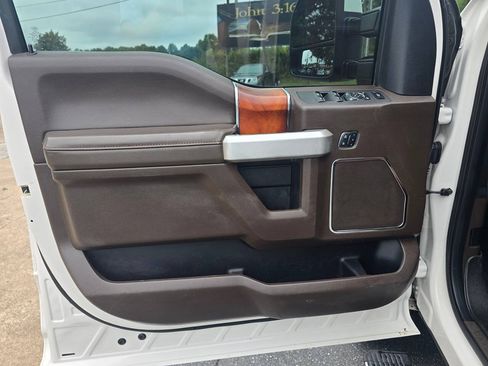 Used 2018 Ford F350 King Ranch w/ King Ranch Ultimate Package AWD/4WD image 16