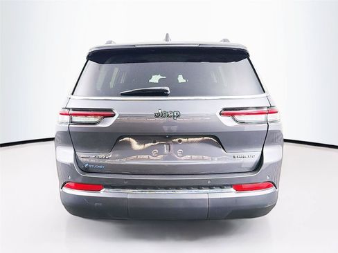 Used 2021 Jeep Grand Cherokee L Laredo w/ Luxury Tech Group I AWD/4WD image 10