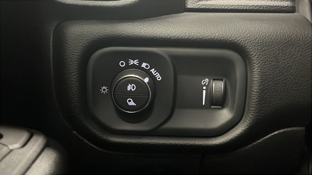 Used 2025 RAM 1500 Big Horn AWD/4WD image 36