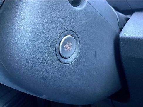 Used 2023 Volkswagen ID.4 Pro RWD image 15
