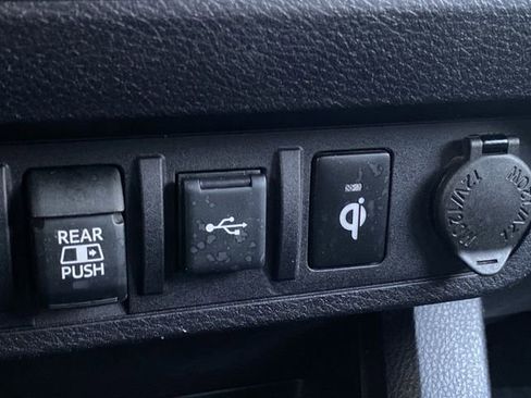 Used 2020 Toyota Tacoma 4x4 Double Cab image 21