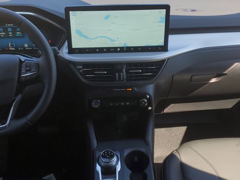 New 2025 Ford Escape PHEV w/ PHEV Premium Package image 29