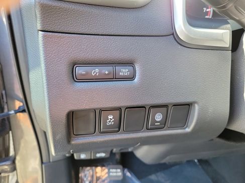 Used 2022 Nissan Murano SV image 23