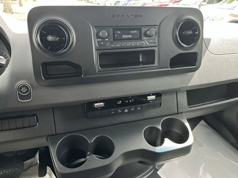 Used 2023 Mercedes-Benz Sprinter 3500 image 25