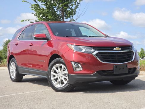 Used 2018 Chevrolet Equinox LT FWD image 2