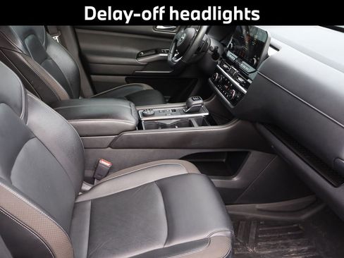 Used 2022 Nissan Pathfinder SL w/ SL Premium Package AWD/4WD image 13