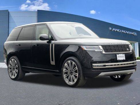 Used 2026 Land Rover Range Rover SE AWD/4WD image 3