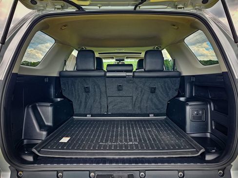 Used 2019 Toyota 4Runner TRD Off-Road Premium AWD/4WD image 35