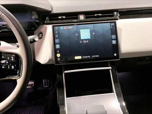 Used 2024 Land Rover Range Rover Velar Dynamic SE image 6