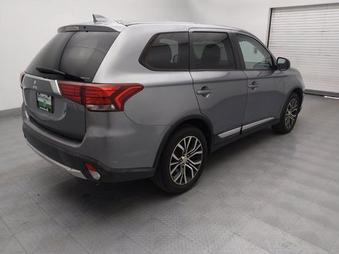 Used 2018 Mitsubishi Outlander SE image 7