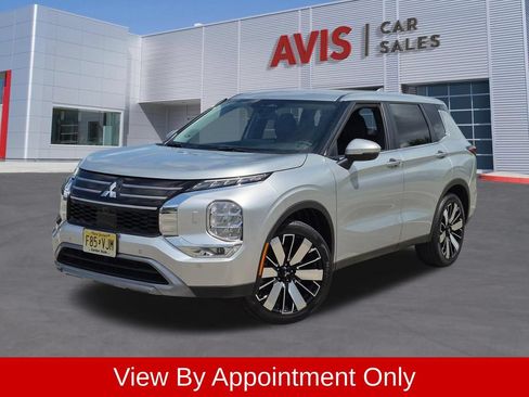 Used 2025 Mitsubishi Outlander SE AWD/4WD image 1