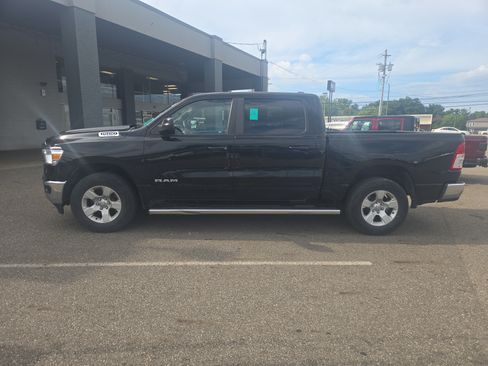 Used 2022 RAM 1500 Big Horn AWD/4WD image 6