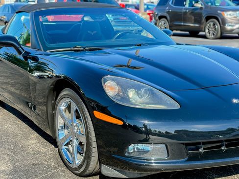 Used 2010 Chevrolet Corvette Convertible w/ 3LT RWD image 3