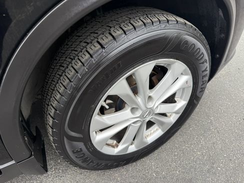 Used 2014 Nissan Rogue SV AWD/4WD image 24