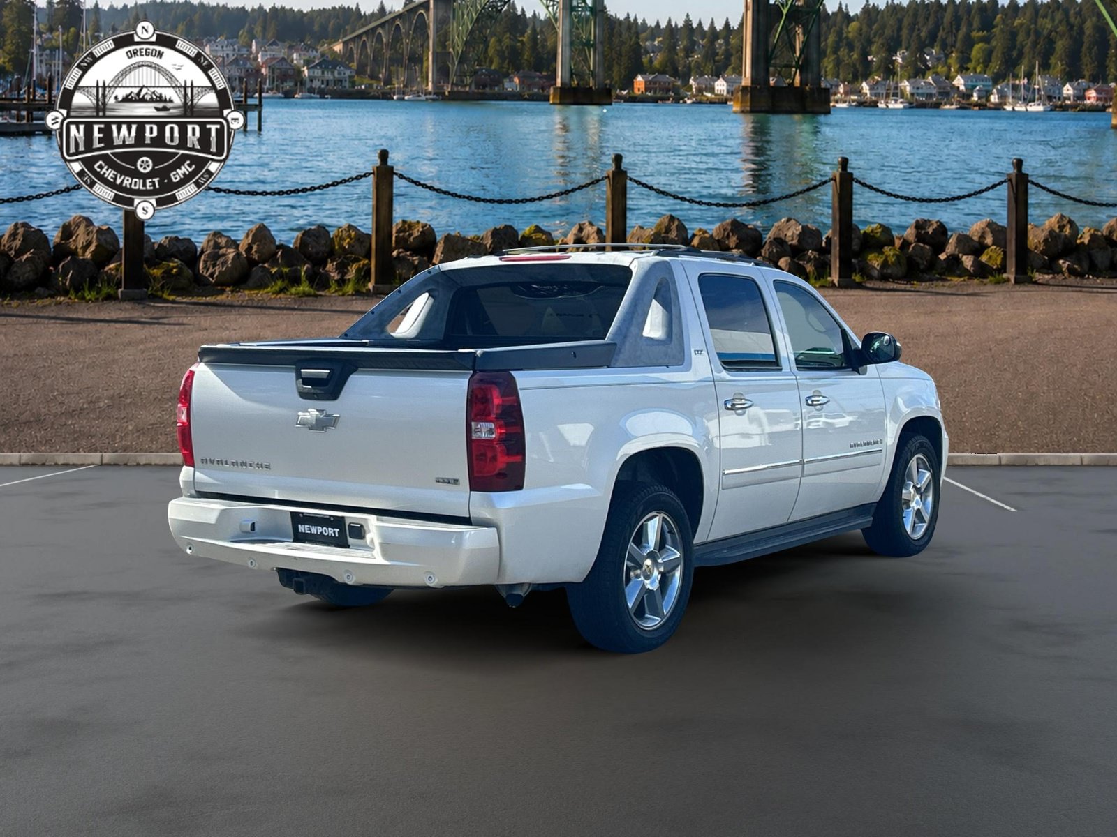 Used 2009 Chevrolet Avalanche LTZ AWD/4WD image 5