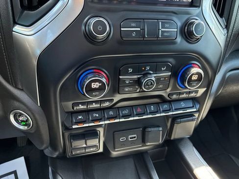 Used 2019 Chevrolet Silverado 1500 LTZ w/ LTZ Premium Package AWD/4WD image 28