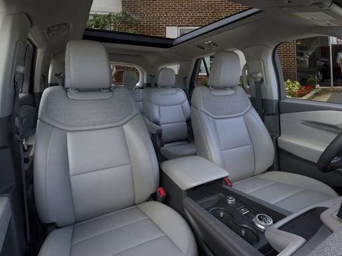 New 2026 Ford Explorer Active w/ Active Comfort Package image 10
