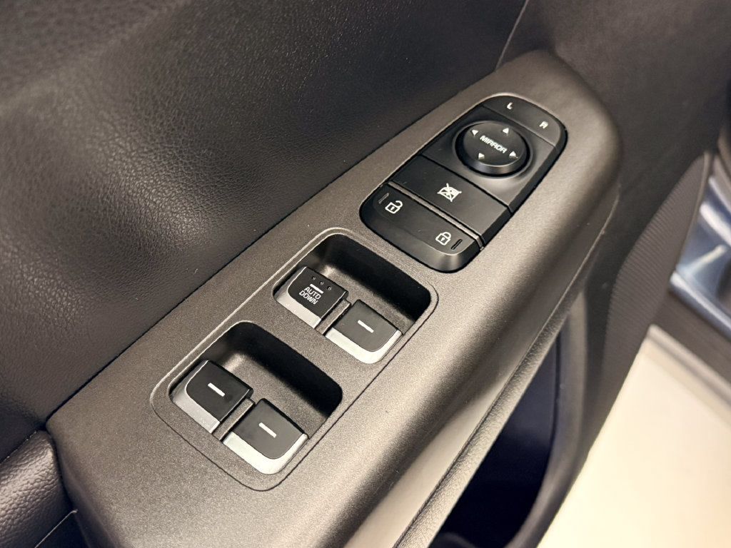 Used 2022 Kia Sportage LX FWD image 19