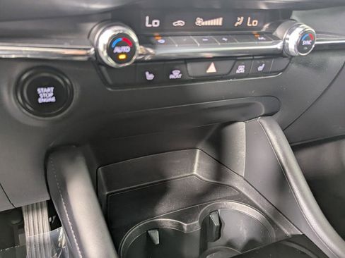 Used 2023 MAZDA MAZDA3 s image 19
