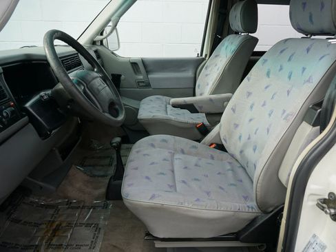 Used 1997 Volkswagen Eurovan Camper FWD image 12